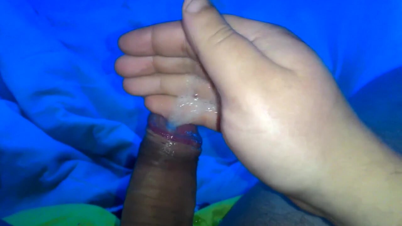 Portuguese chubby loves to cum spitting on his cock