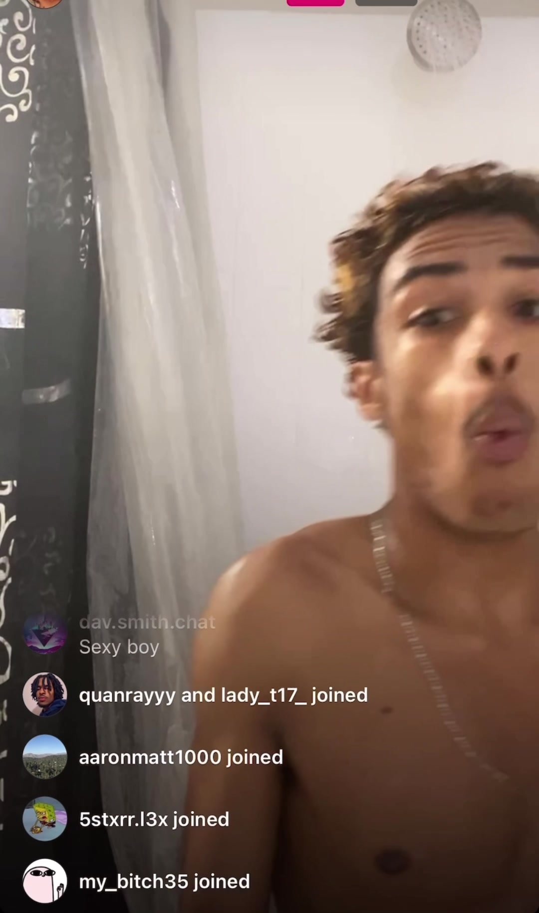 Teen Accidentally Shows Dick On Live
