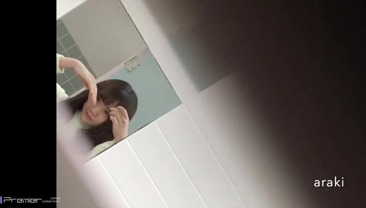 Japanese leaders toilet voyeur video 3 ThisVid com 