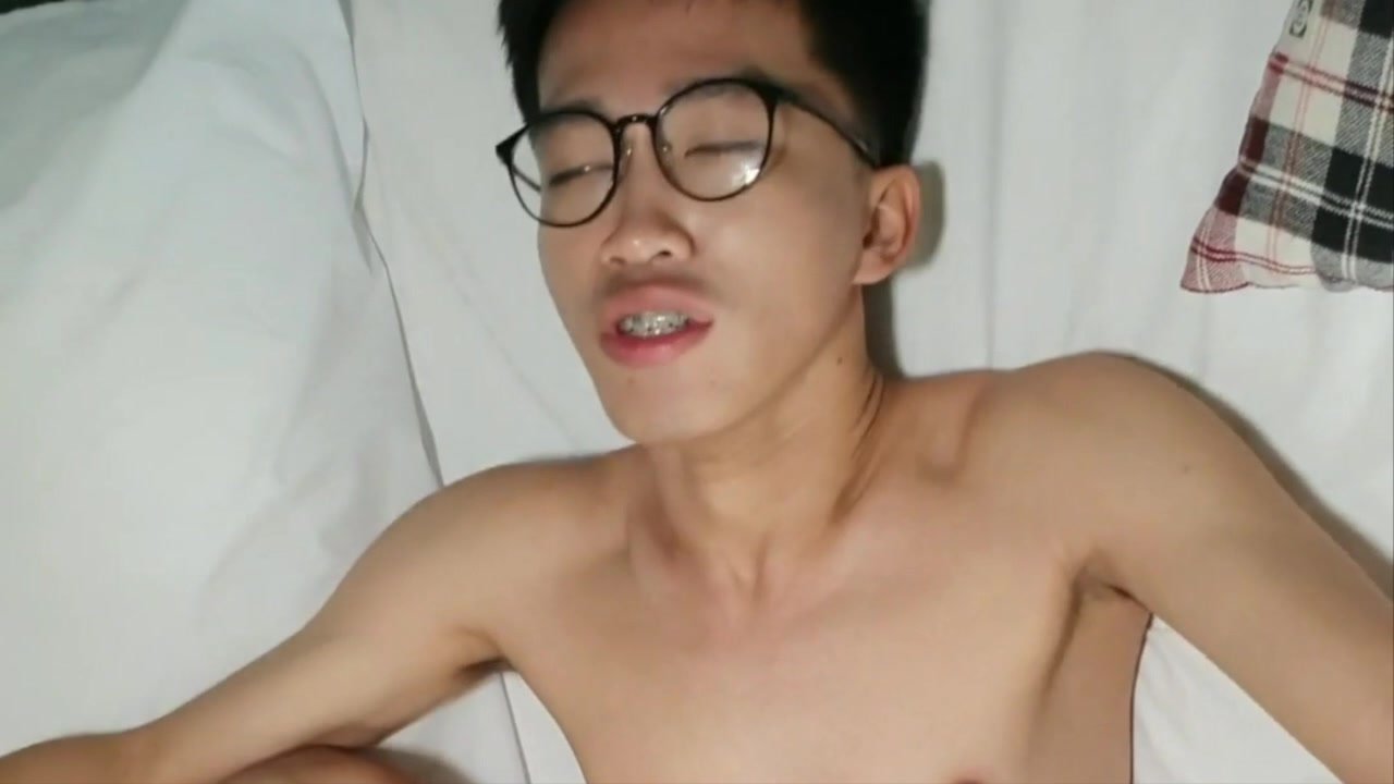 young teen asian boy lets daddies fuck him raw 4 money