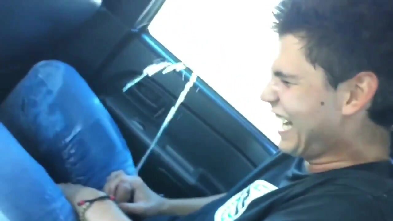 poor twink piss in the car