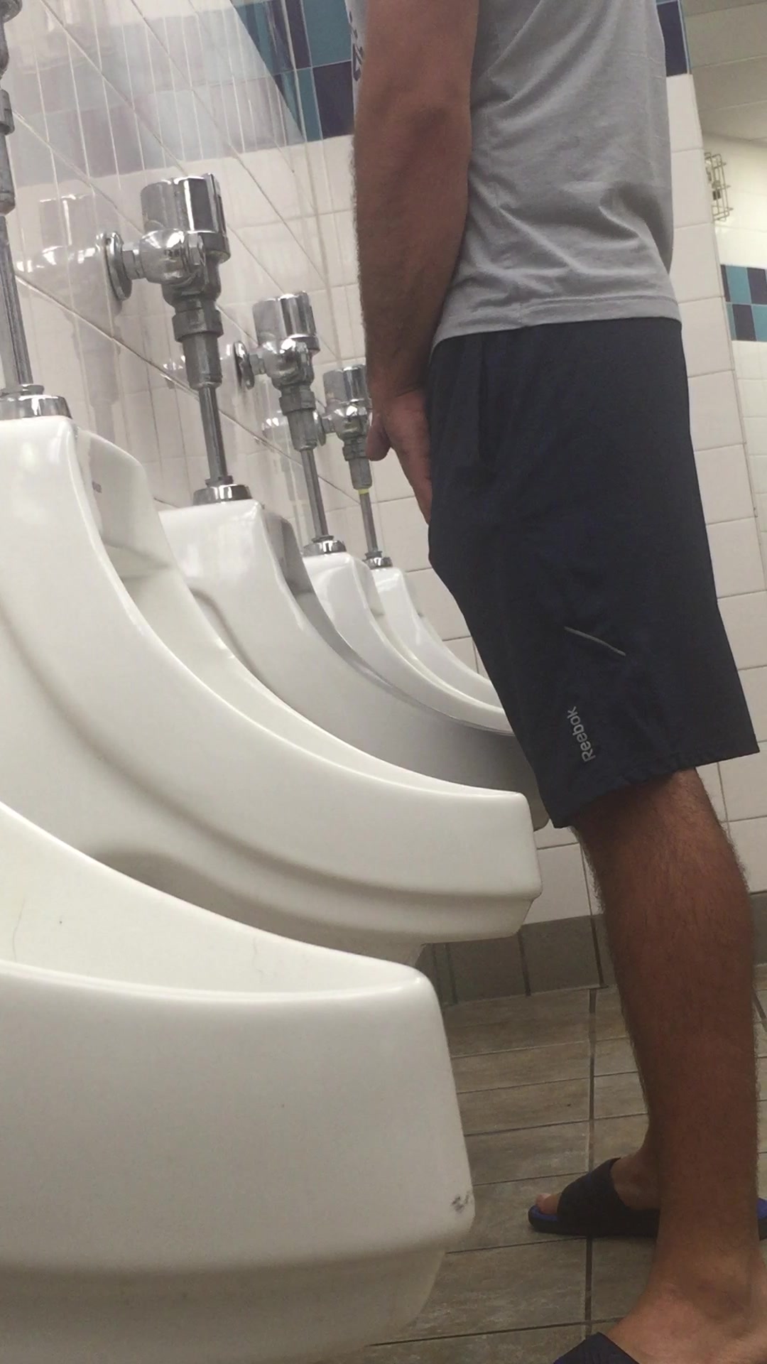 urinal piss 3