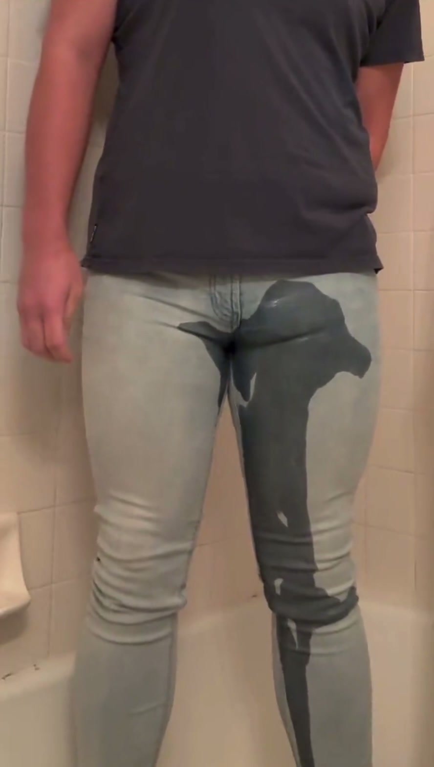 Piss in tight pants