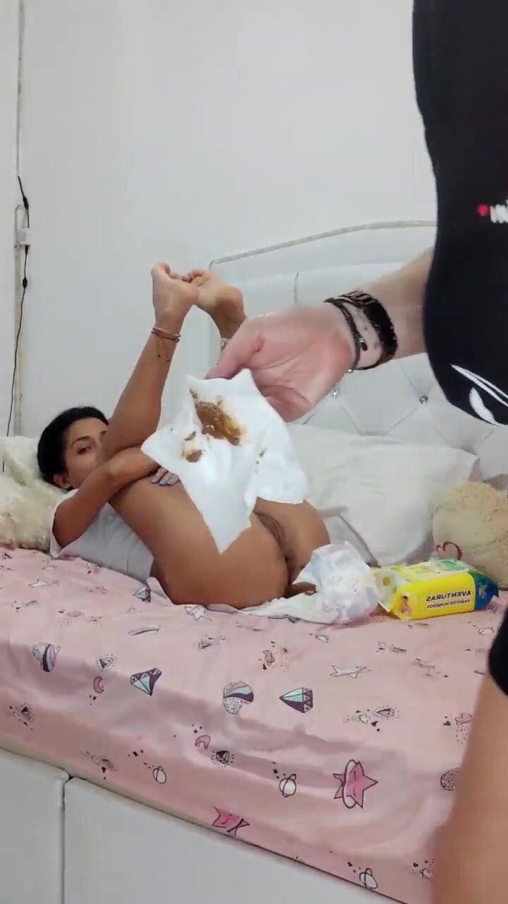 Poop diaper girl: Mommy does a messy diaper… ThisVid.com