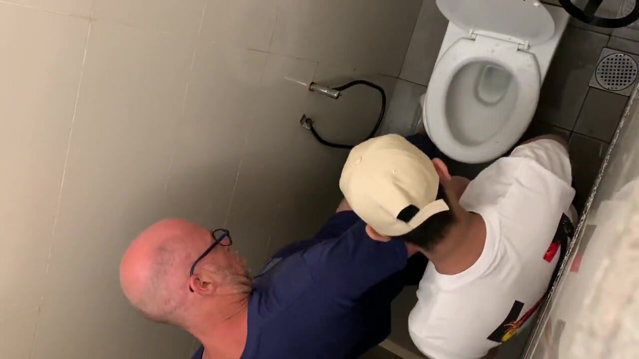 Asian Guy Caught Fucking White Foreigner in Bathroom P2