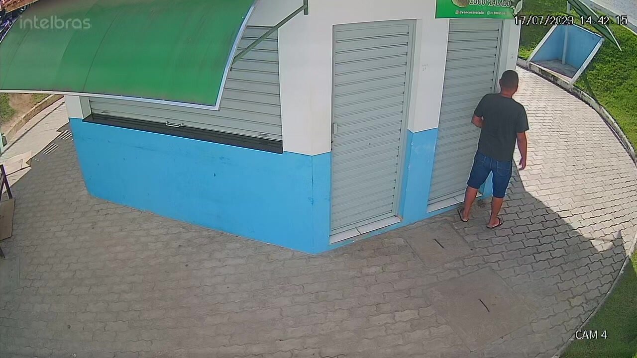 A guy pissing in public - video 2