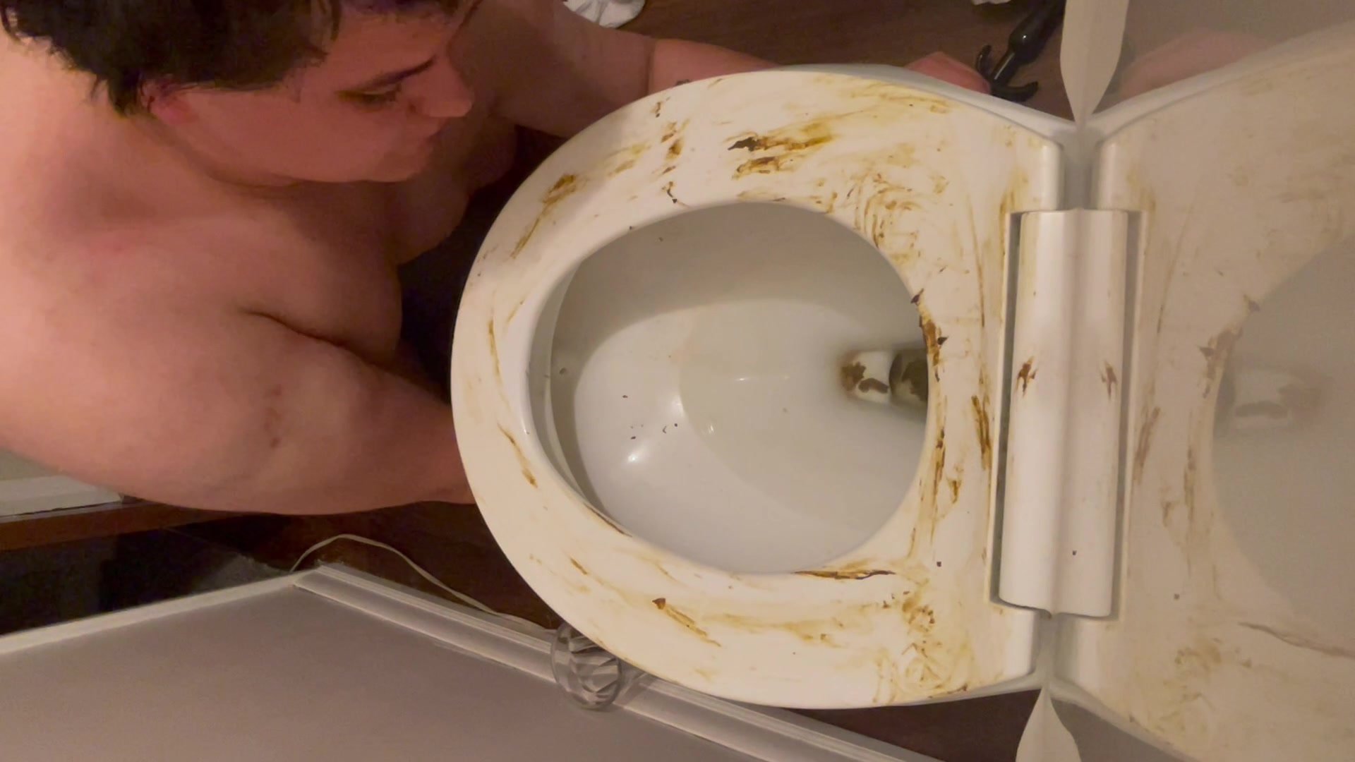 Toilet cleaner - video 5