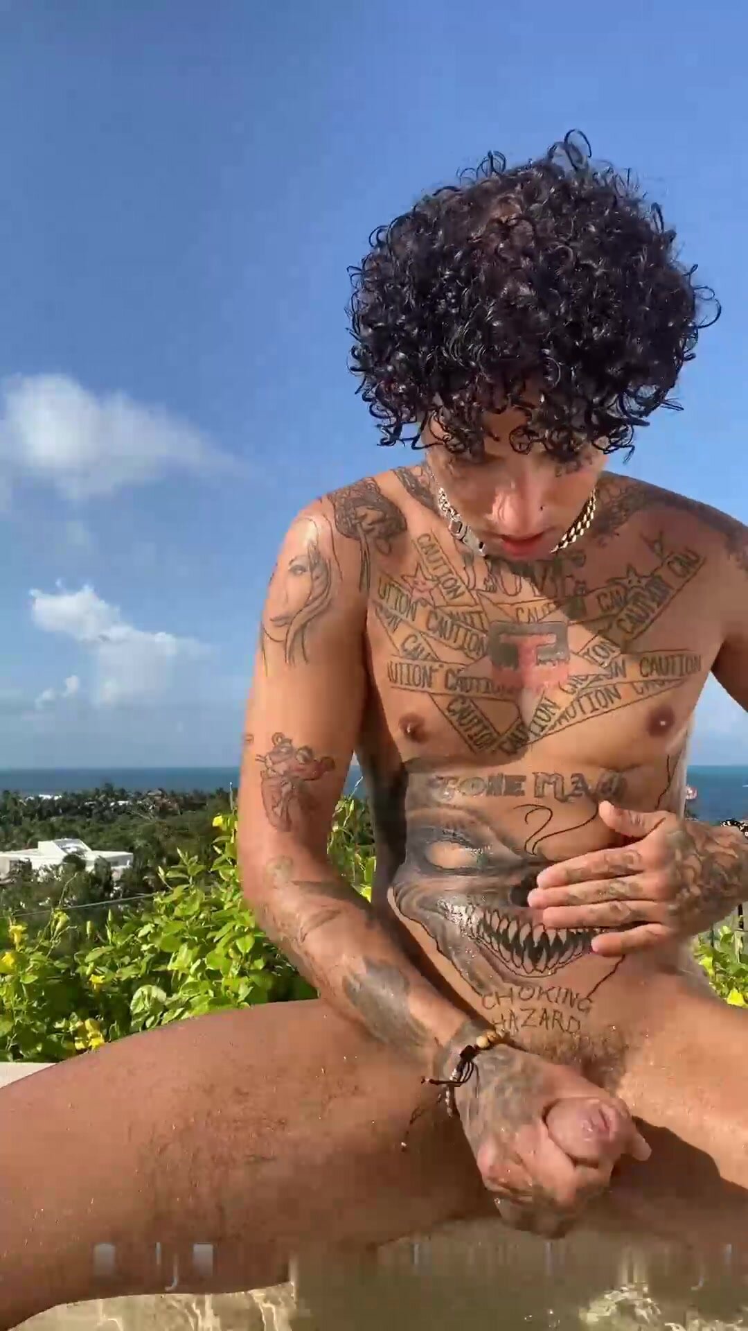 great tattoed boy cumming outside