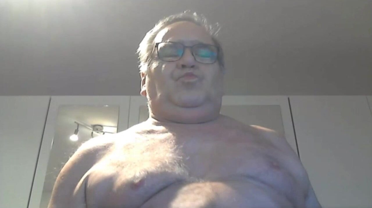 Daddy cums on cam - video 881