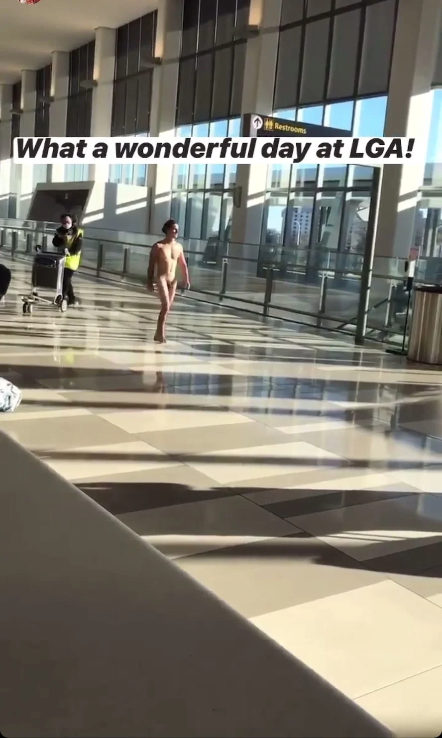 Naked in airport - ThisVid.com