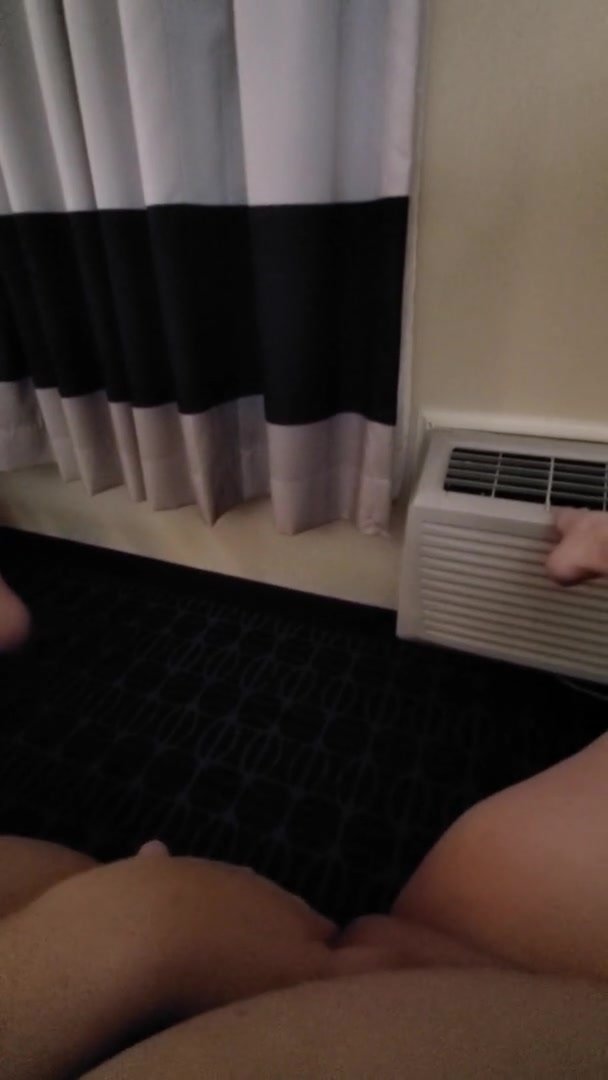 Spraying her piss around the hotel room