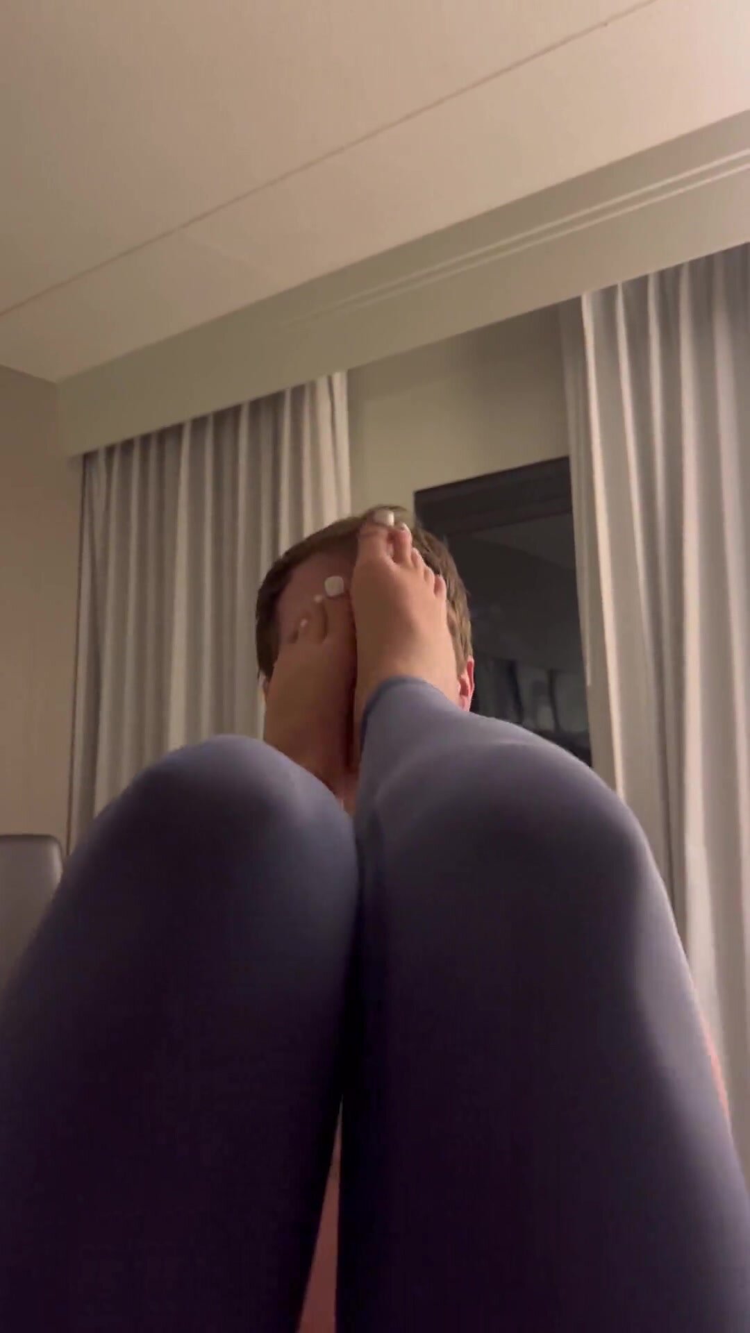 Feet femdom - video 2