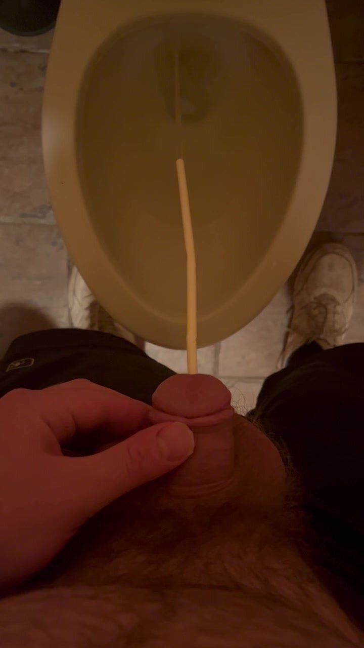 Pissing through a straw - video 2