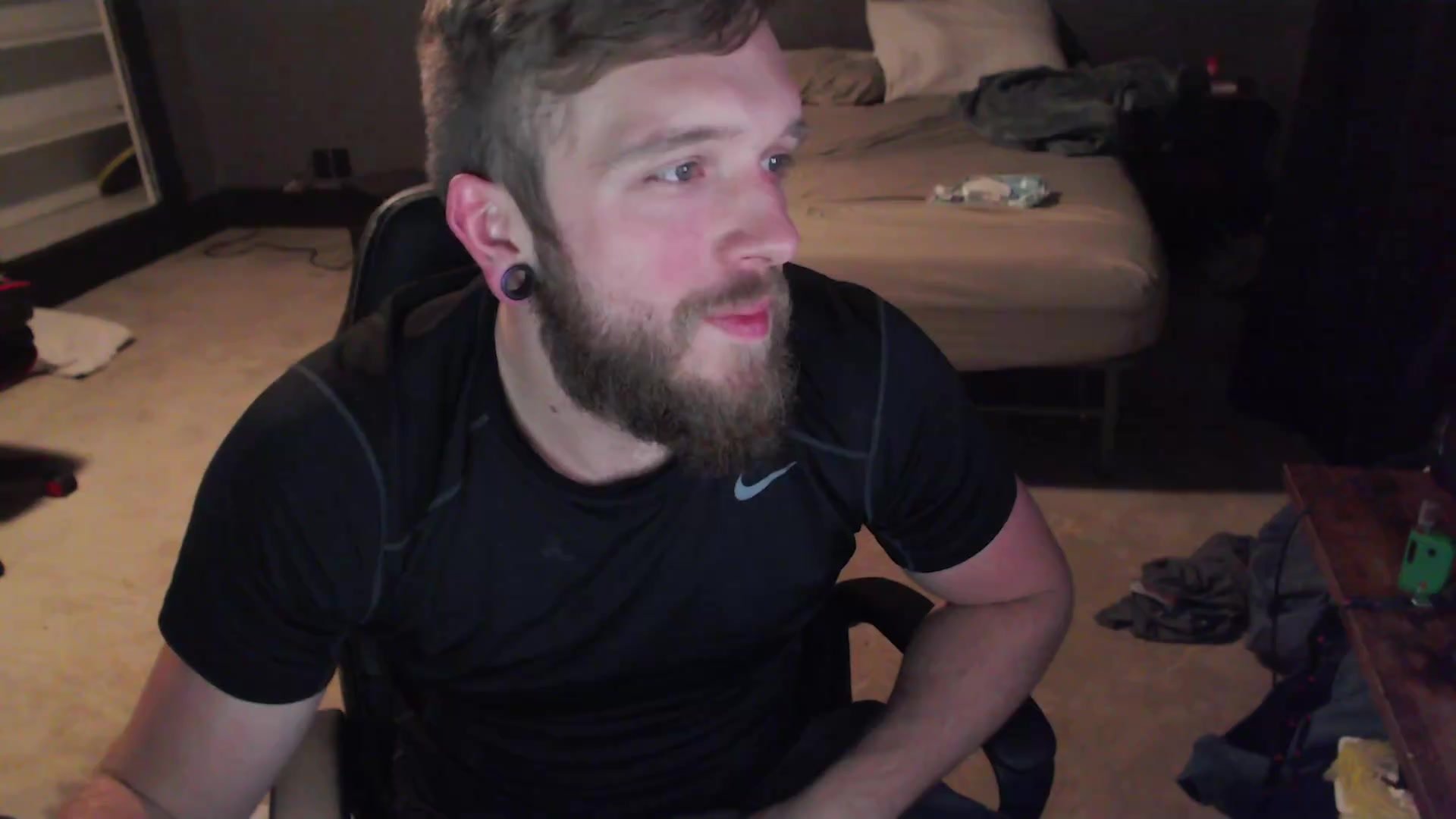 Bearded Country Guy Spreads Ass