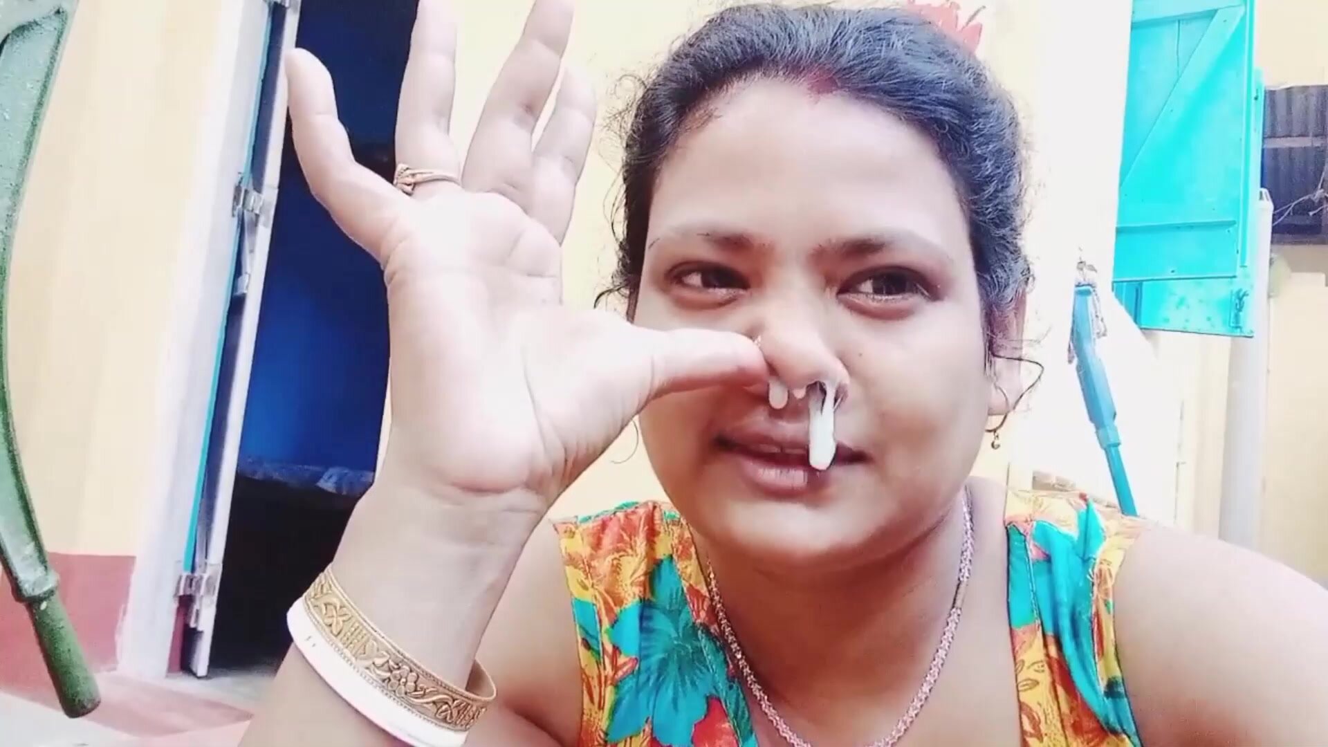 Super thick Indian Lady Snot