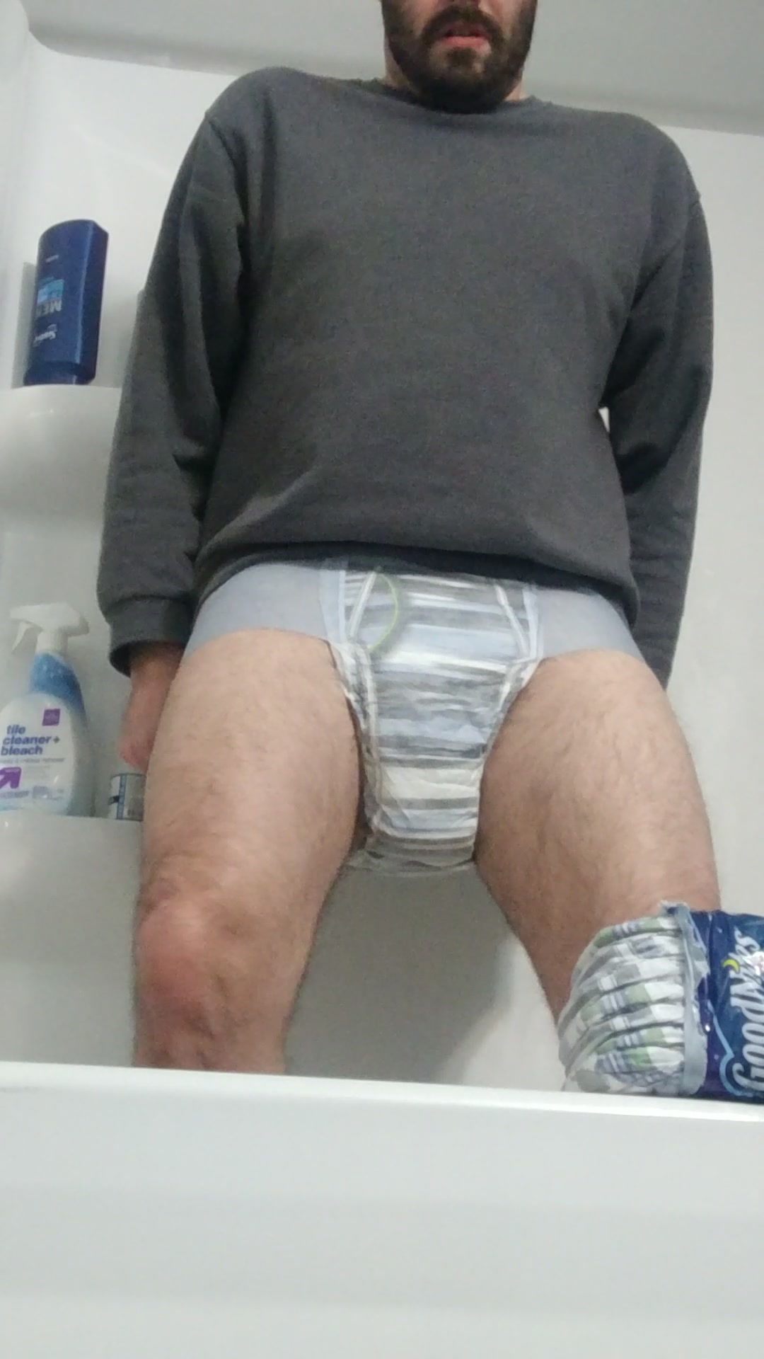 Pissing my goodnites - mj8893