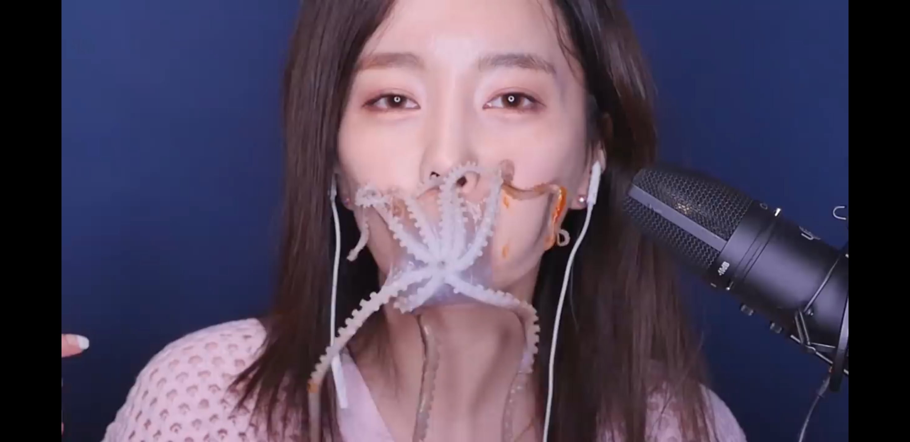 Korean girl Eat tentacles