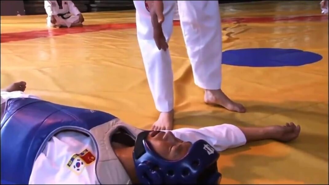 Taekwondo Compilation of headkicks