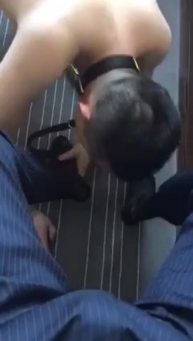 submissive chinese boy - video 2