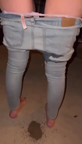 Peeing jeans - video 17