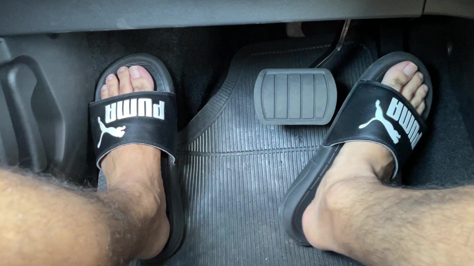 Male pedal pumping with Puma slide