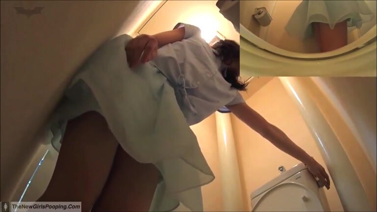 bowlcam jap girl poop on toilet