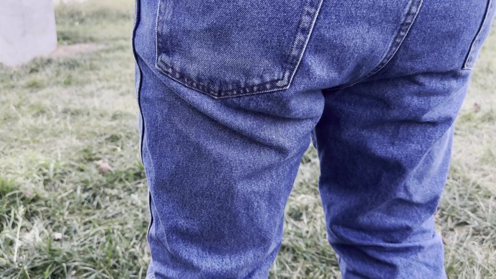 Messing jeans - video 3
