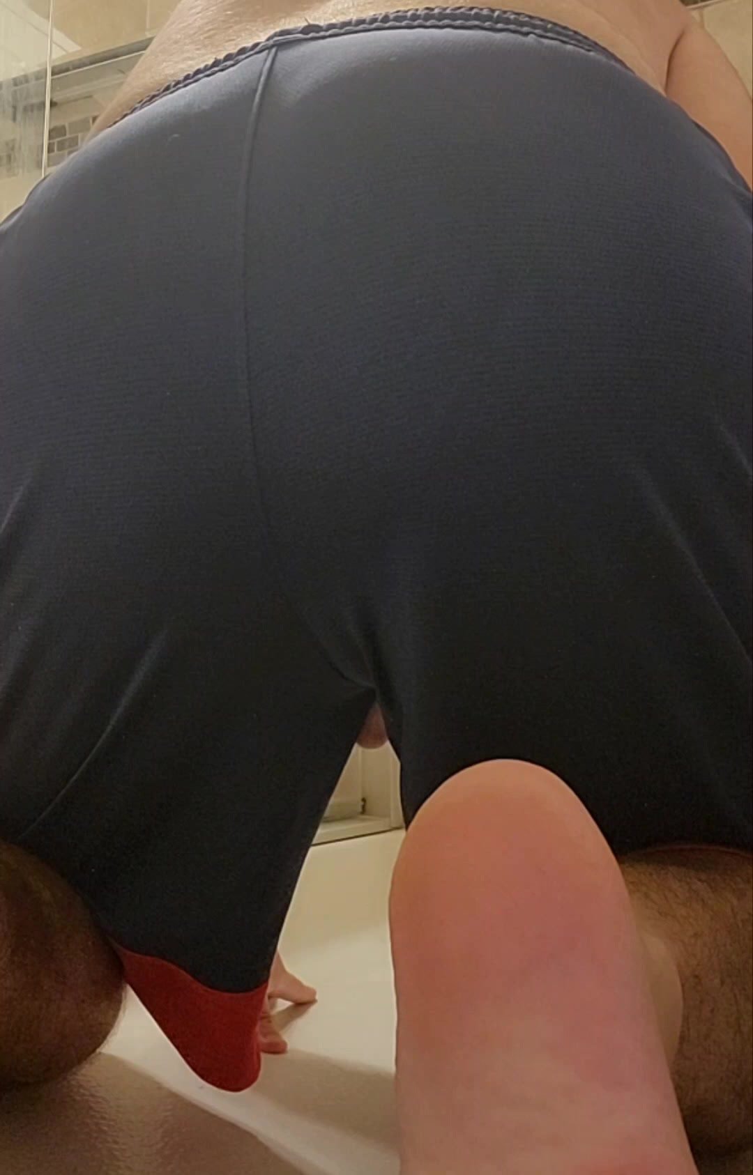 Pooping my blue and red shorts