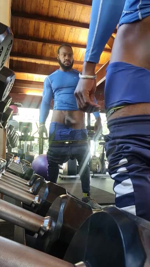 Jamaican playing with his dick in the gym