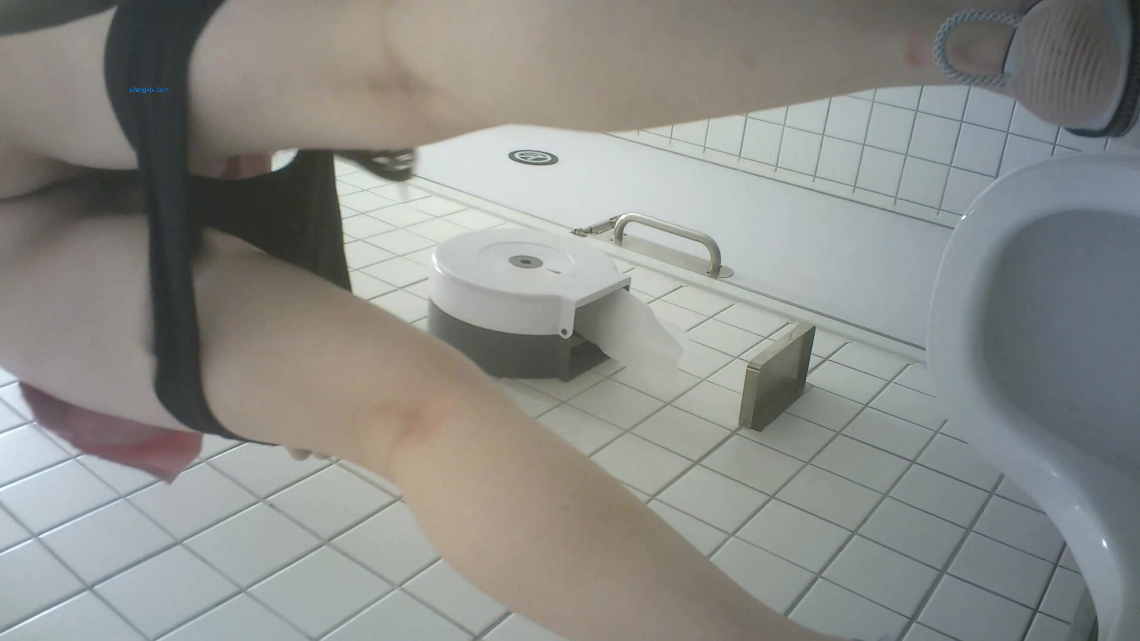 Chinese toilet voyeur pee fart