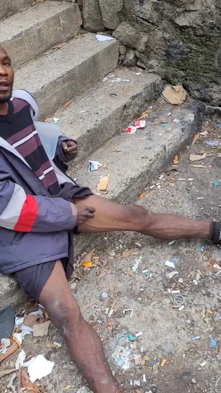Homeless: homeless black crackhead flashing… ThisVid.com