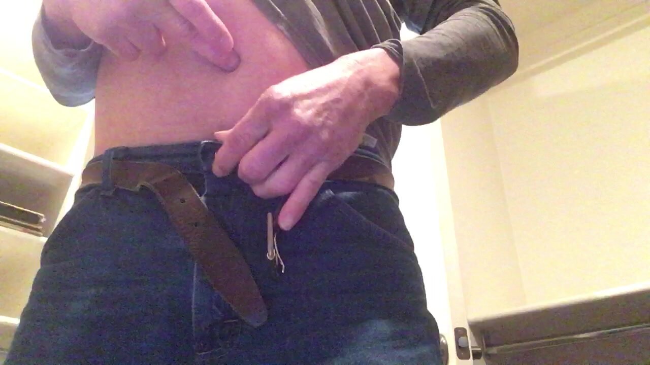 Bellybutton play - video 5
