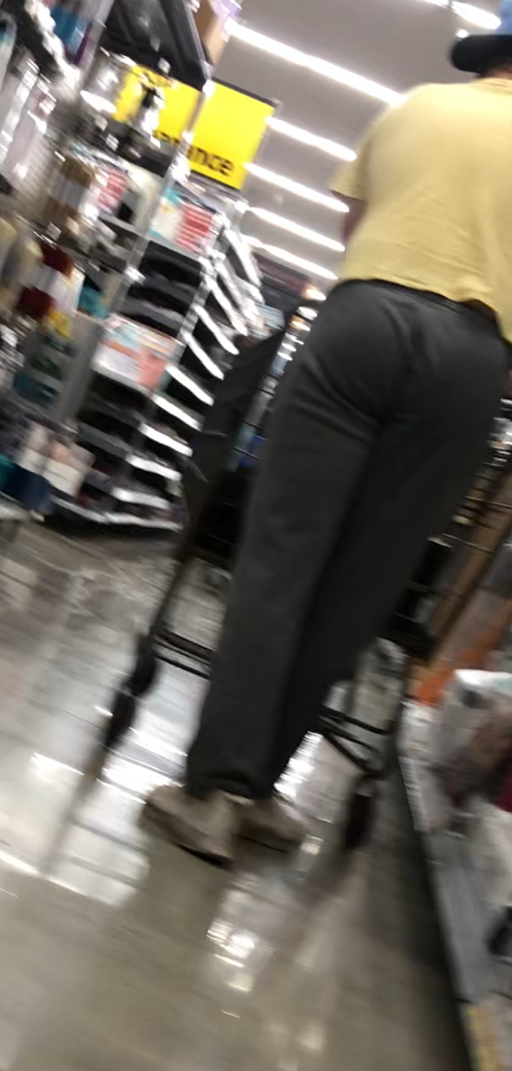 Store Ass