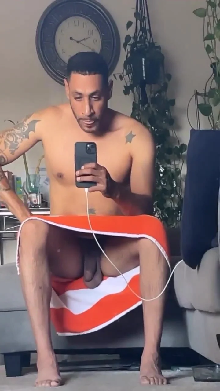 Sexy black dude flashes fat black flaccid cock - ThisVid.com