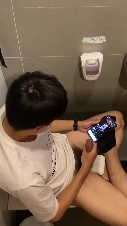 Big dick spy jerk off