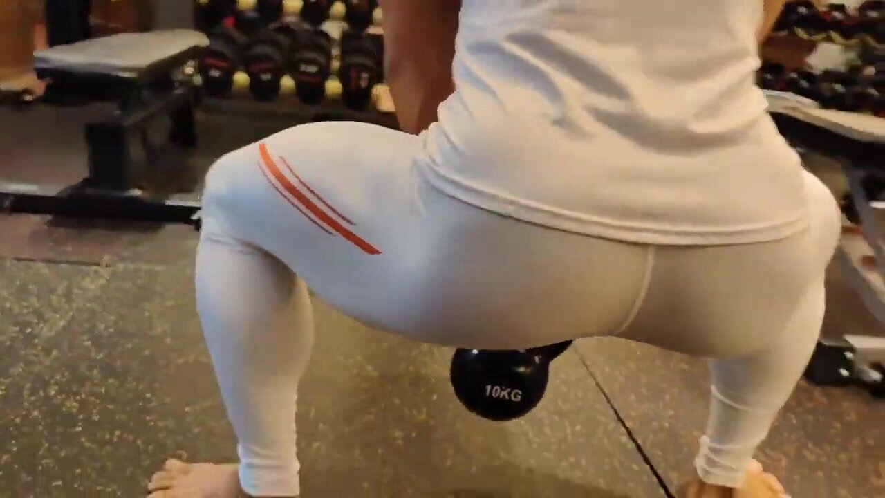 farts in tights - video 3
