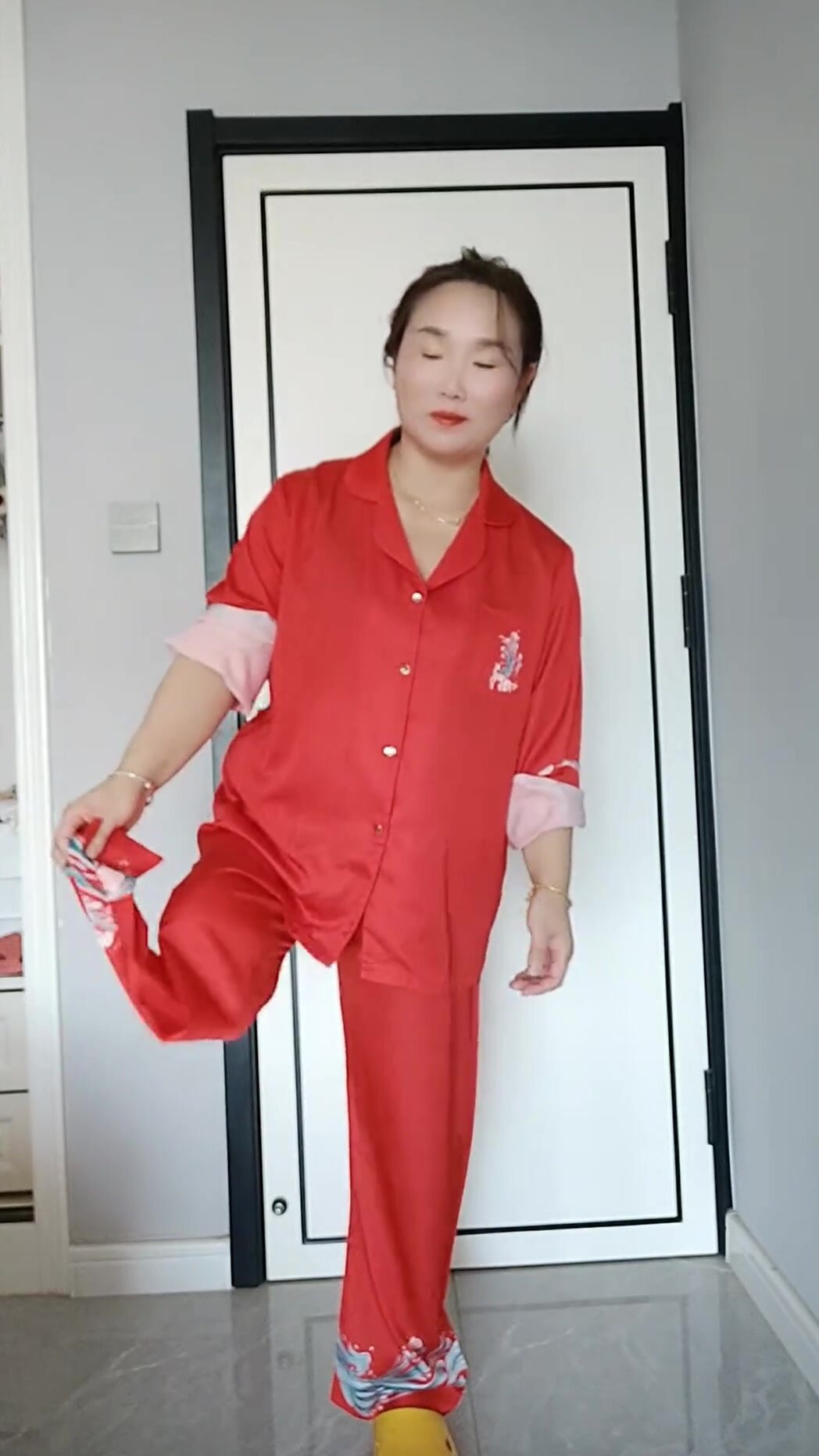 Sexy chinese amputee