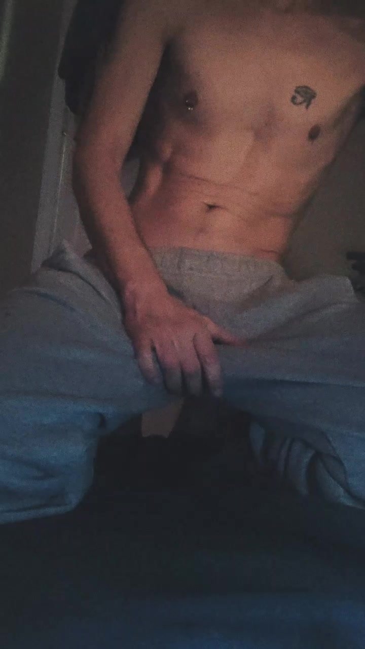 Solo Jerk with Poppers