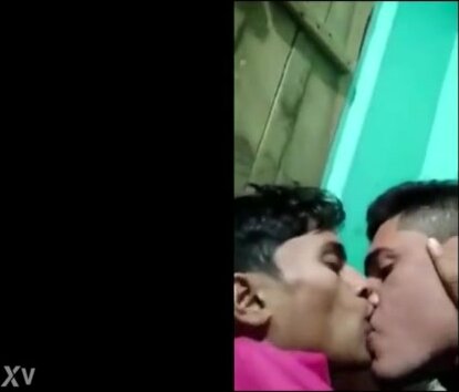 Desi tongue kissing
