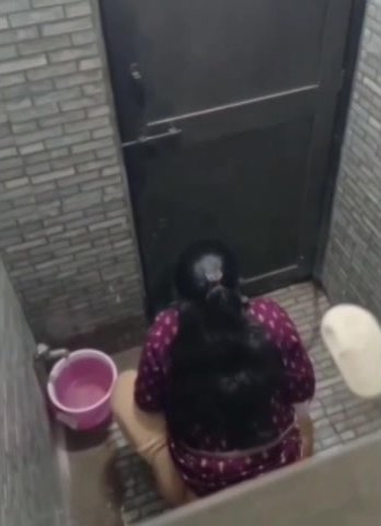 Bhabhi pissing in toilet - video 4