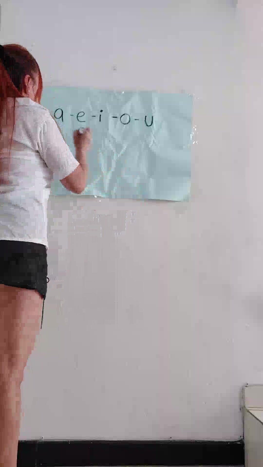 Colombian Teacher Poops Her Pants in Class