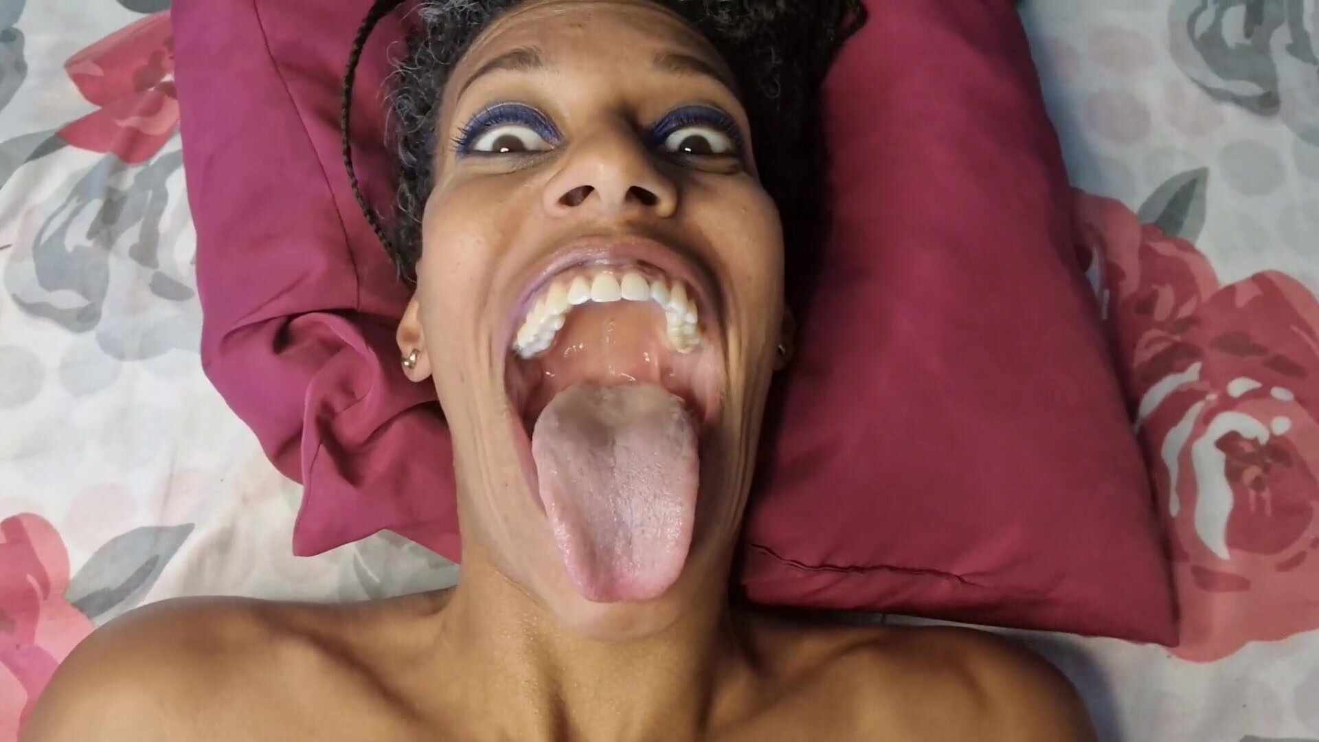 Mouth fetish - video 14