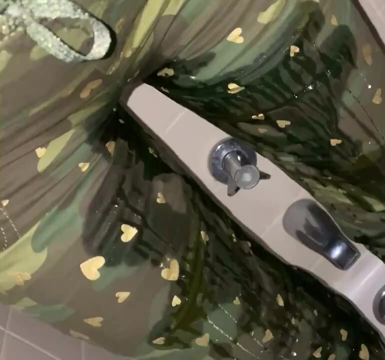 Pissing her camos