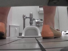 japanese student toilet - video 2