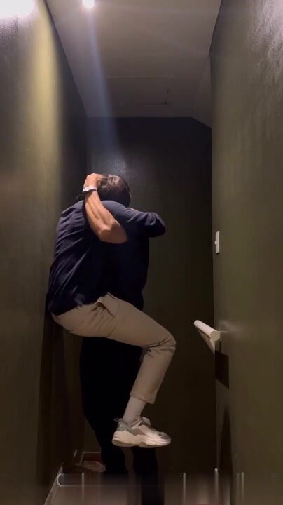 Hallway Fuck - video 2