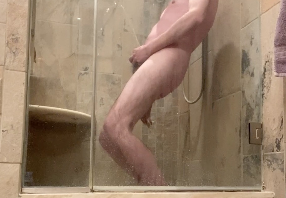 Piss & Wank & Show Ass in Shower