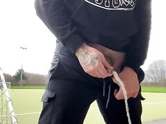 brit boys pissing outside 44