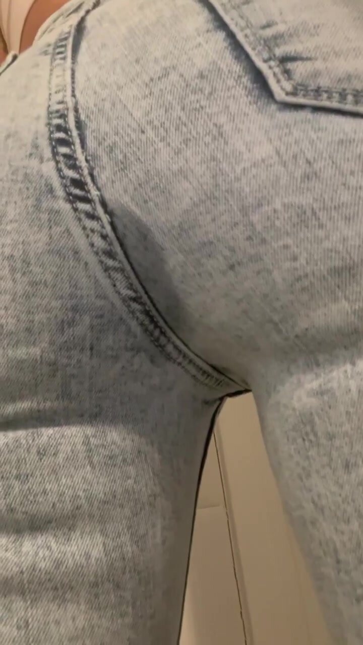 Slow pee in pants - video 2
