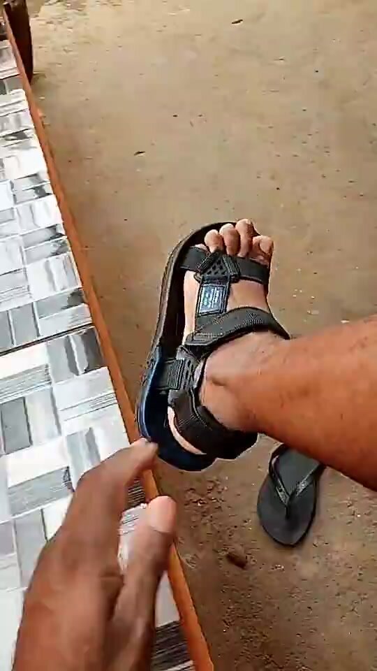 Male sandals - video 2