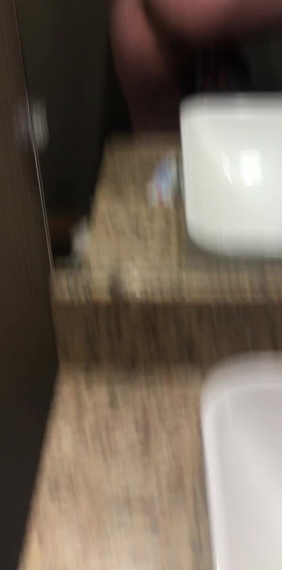 Cute guy wanks & cums